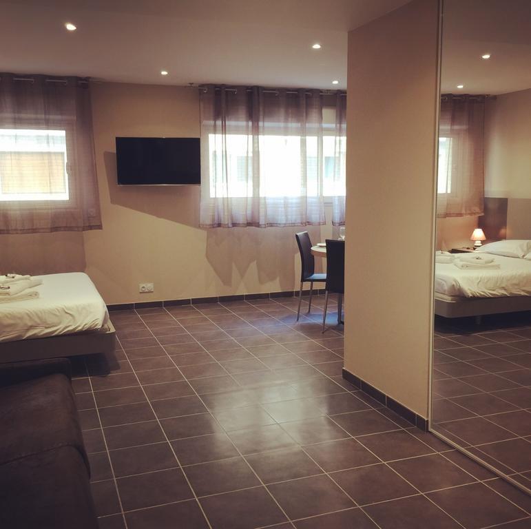 Villa Serafina Apartements Nice Ngoại thất bức ảnh